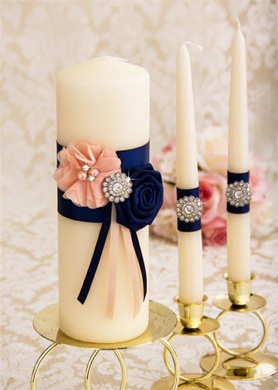 Tee itse mustavalkoisia ja vaaleanpunaisia ​​romanttisia kynttilöitä