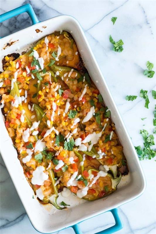 Katkaraputäytteiset Hatch Chiles korianterikastikkeella