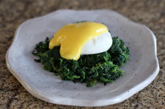 Tee oma hollandaise -kastike Saprgelzeit -pinaatti