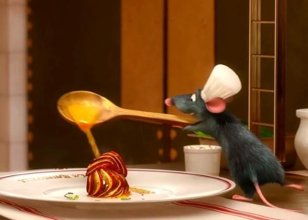 Kesäinen ratatouille -resepti, kuten Pixarin elokuvakohtaisesta remy -lautasesta