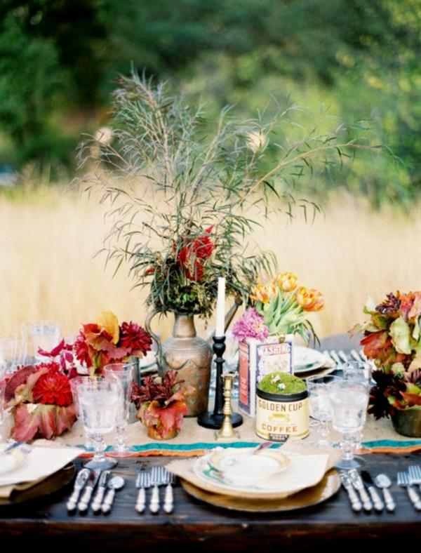 Kesäjuhlien koristelu värikkäitä puutarhaideoita pöytäkoriste kaunis