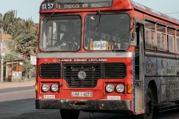 Sri Lankan matkavinkit kulkevat bussilla