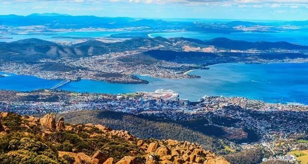 Horoskooppi Gemini Australia panoraamakuva Tasmanian saaren yläpuolelta