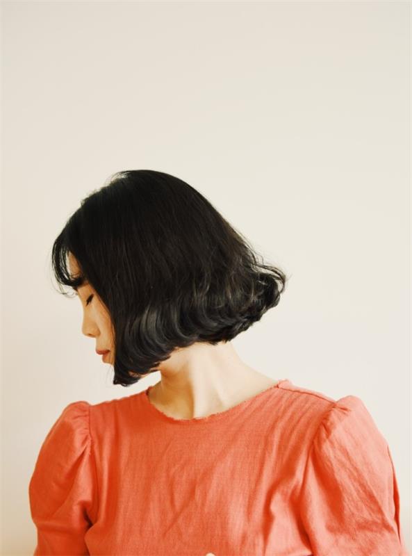 Tyylikkäät ja kauniit kampaukset olkapäähän hiuksille aasialaiset hiukset kampauksen ideoita