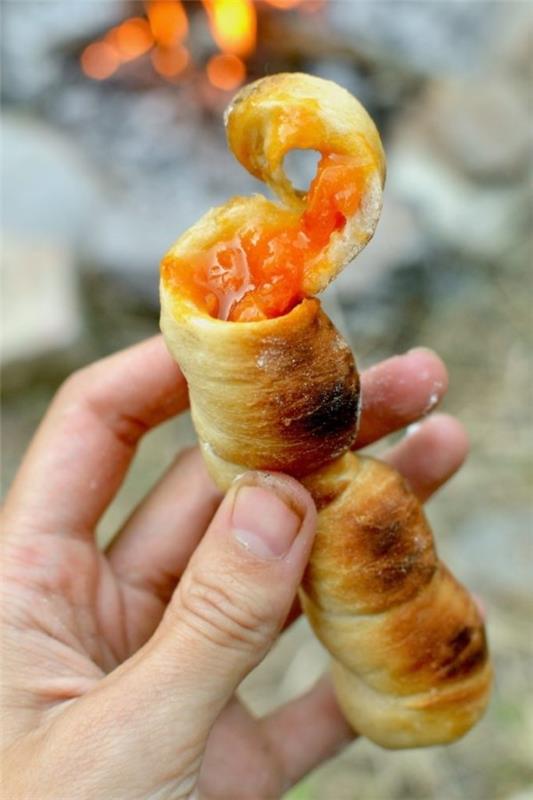 Stick leipä resepti ideoita täydellinen nuotio leipää hilloa