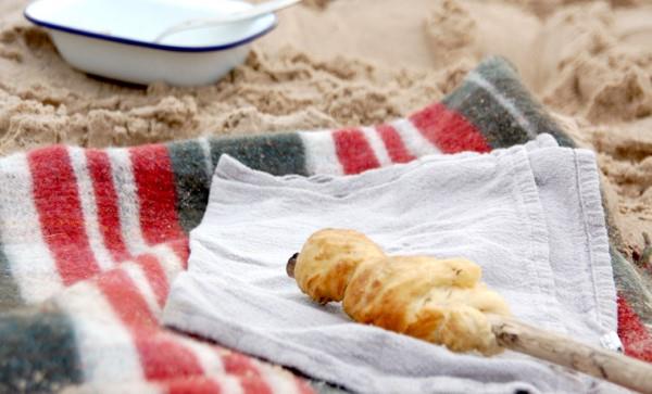 Stick leipä resepti ideoita täydellinen nuotion piknik rannalla