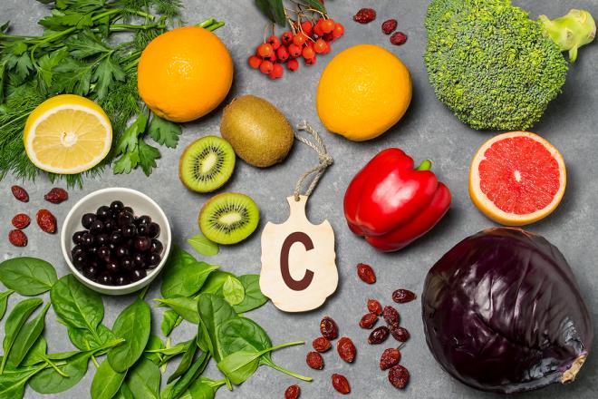 Metabolinen ruokavalio Easy-Body-System Tuoreet hedelmät Vihannekset sisältävät paljon C-vitamiinia.