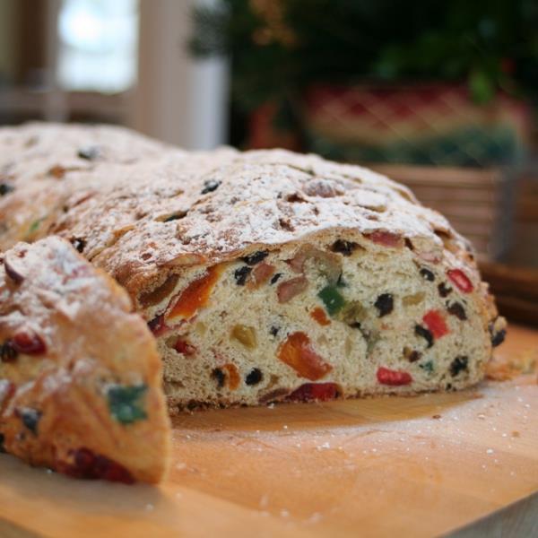 Leivonta Stollenista jouluun Stollen Candied Fruits Bake Resepti