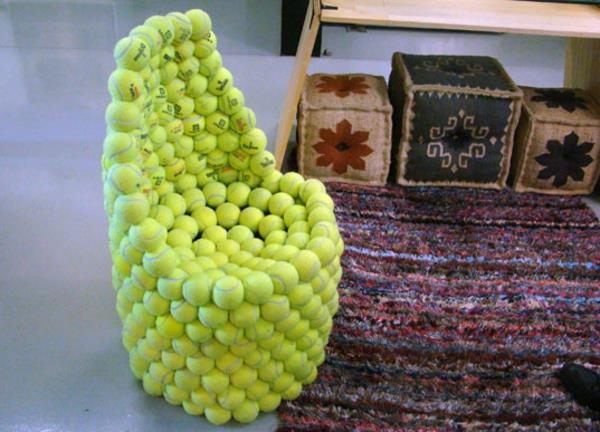Kierrätetty selkänoja on valmistettu tennispalloista ympäristöystävällisesti