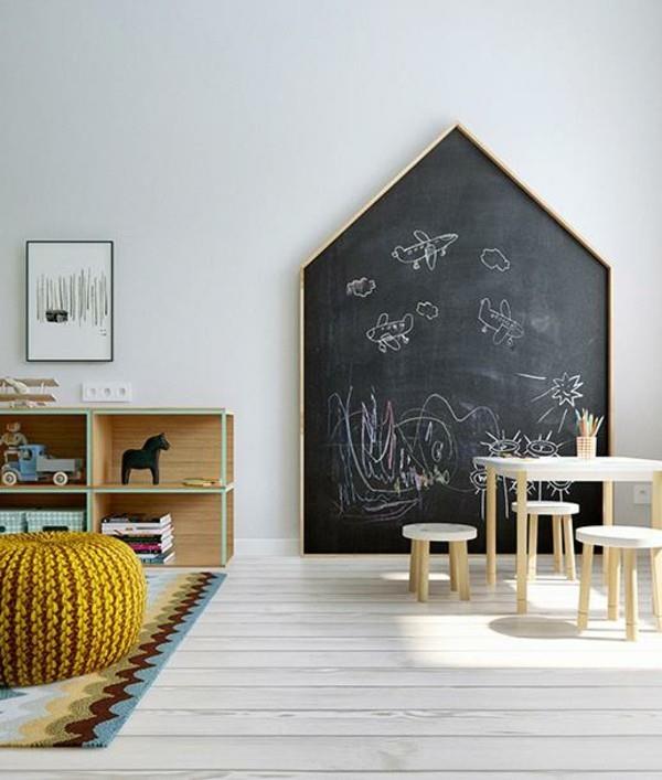 Liitutaulu maali seinä lastentarha huonekalut talo liitutaulu
