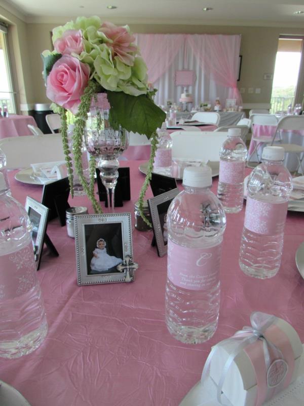 Kastepöydän koristelu kaste tyttö vaaleanpunainen pöytäliina