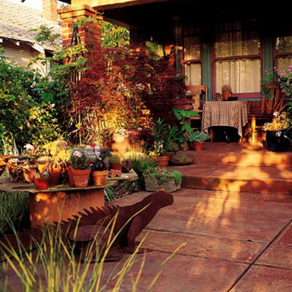 Terassimateriaalit ja -mallit aurinkoisella patiolla Terassimateriaalit ja -mallit aurinkoisemmat