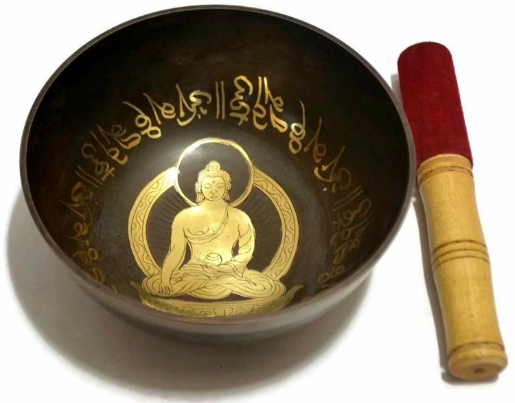 Tiibetiläiset laulavat kulhot Kaukoidän kulttuurista buddhalaisuus