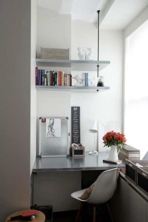 Vinkkejä pieneen kotitoimiston kirjahyllyyn seinään valkoinen harmaa sisustus
