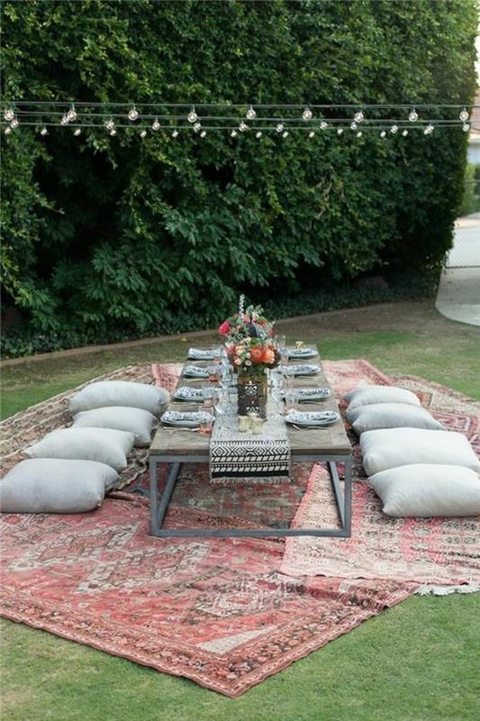 Pöydän koristelu puutarhajuhlien sisustus tee itse istuintyynyt