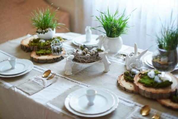 Pöytäkoristeet pääsiäispöydälle Kattaa pääsiäispöytä