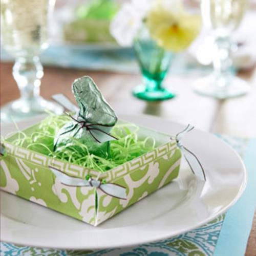 Pöydän koristelu Pääsiäismunan pesä vihreä