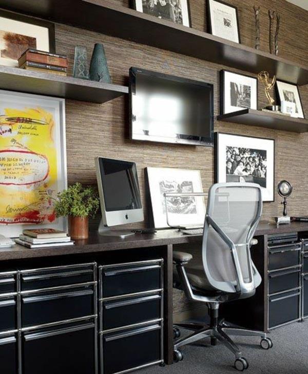 Upeat seinähyllyt olohuoneen televisio ruskea työpöytä
