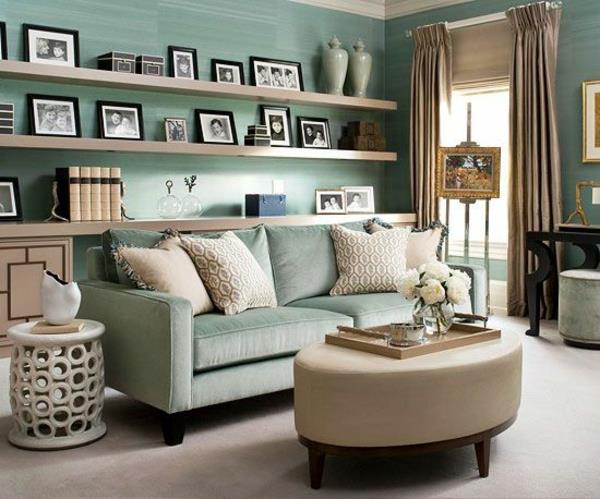 Upeat seinähyllyt sohvanpäällinen, ruskeat pehmustetut huonekalut