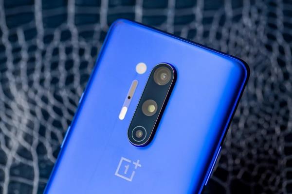 Vuoden 2020 5 parasta 5G -älypuhelinta oneplus 8 / 5g