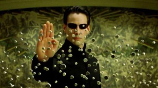 Koronaviruksen aiheuttamat huippuelokuvat matriisi keanu reeves