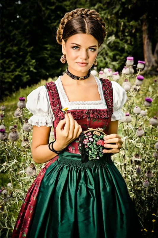 Trachtenmode Dirndl ostaa halpoja kauppoja