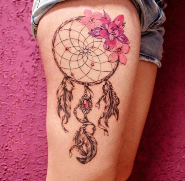 Dream catcher tatuointi - kaikki vaaleanpunaisena