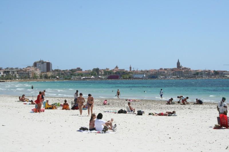 Loma Sardinia Alghero Beach Kesälomamatkakohteet