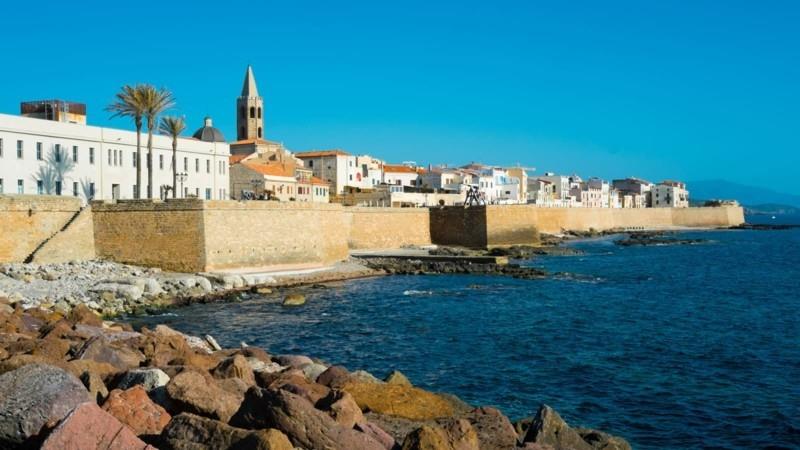 Loma Sardinia Kesäloma Matkakohde Italia Alghero