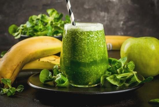 Kasvissyöjä Ihmejuoma Kotitekoiset hedelmät Vihannekset Vihreä Smoothie Omena Banaani Pinaatti Lehdet