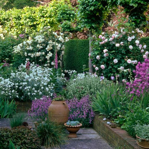 Välimeren puutarhan suunnittelu saviastiat puutarhan koristelu