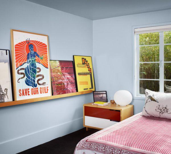Seinäkoriste julisteilla kulmasohva makuuhuoneen hylly kuvakehys