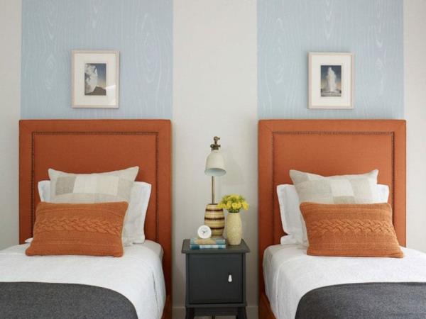 Seinäsuunnittelu makuuhuoneen sänky pääty ornage seinän väri vaaleansininen