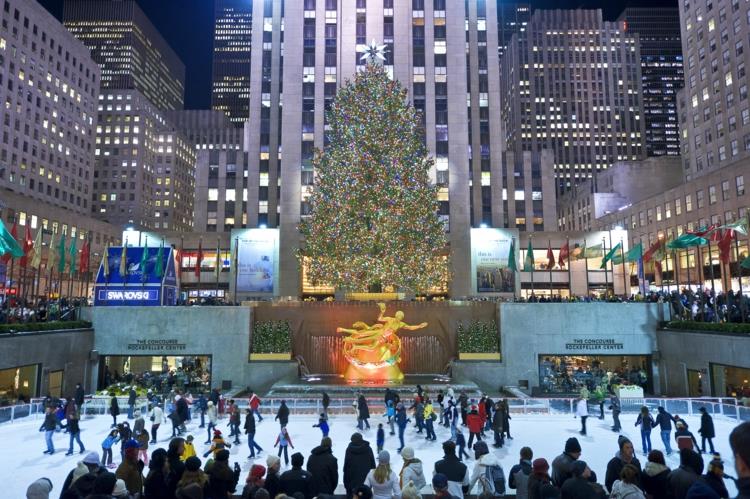 Joulun New Yorkin maamerkit Rockefeller Centerin kuusipuu