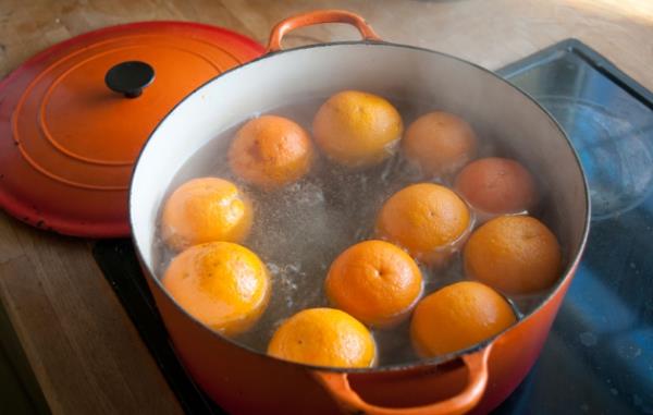Joulukakku Skotlannista - valmista perinteisesti Dundee -kakku katkera appelsiinihillo itse