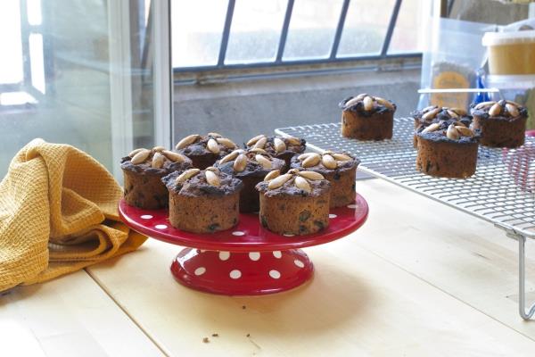 Joulukakku Skotlannista - perinteinen Dundee -kakun valmistus mantelikakku -muffinssiresepti