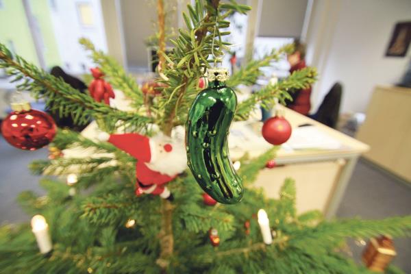 Joulun kurkku Saksalaiset joulukoristeet, jotka on valmistettu lasista kurkun muotoisena