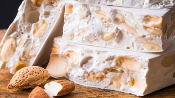 Joulukarkit turrón mantelit