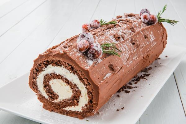 Valmista joulumakeisia ympäri maailmaa buche de noel