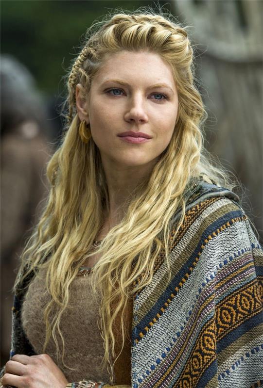 Viikinkikampaukset naisille ja miehille, innoittamana pohjoismaisesta kulttuurista, lagertha -punoskampaus -esityksestä