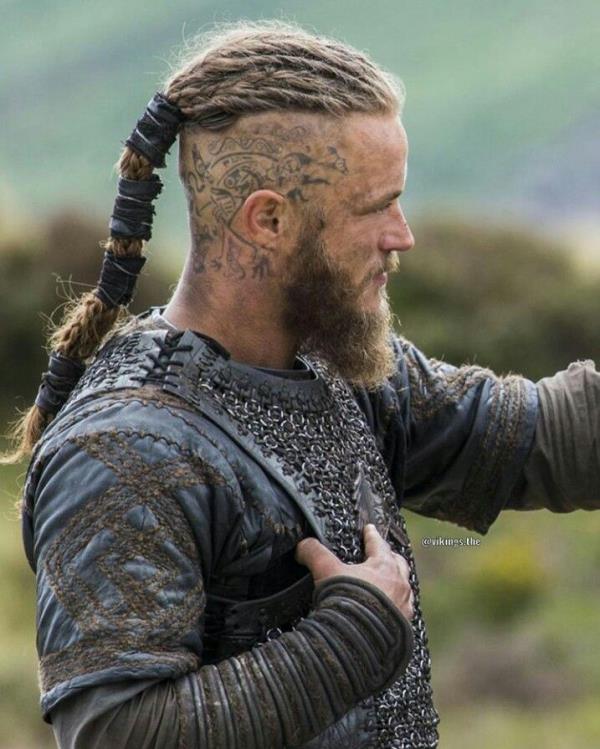 Viikinkikampaukset naisille ja miehille, pohjoismaisen kulttuurin innoittamana ragnar hair mohawk palmikko