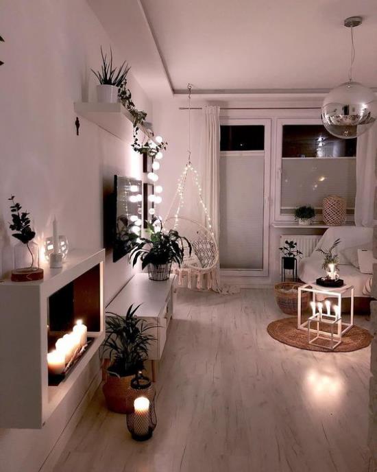 Talvikoristelu olohuoneessa oikea valaistus kynttilät keiju valot luovat erittäin romanttisen ilmapiirin