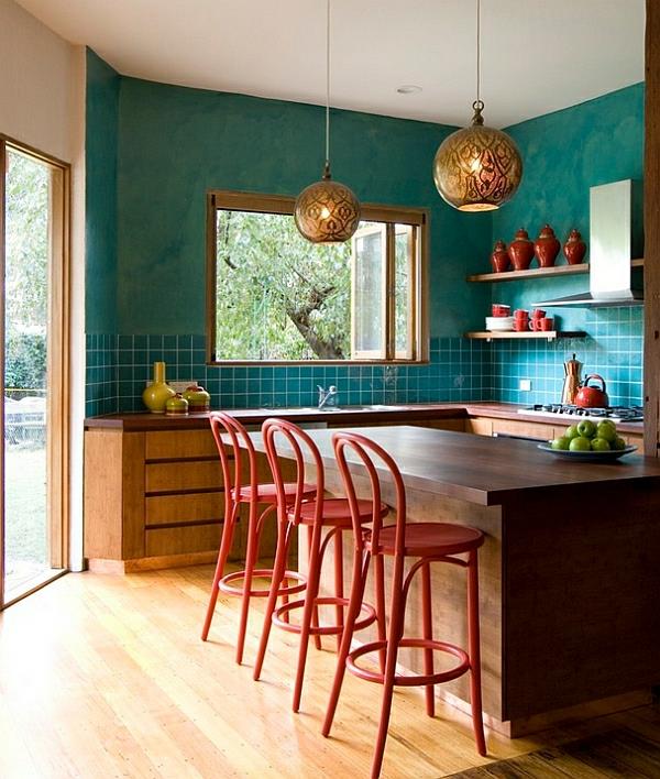 Eläviä ideoita väriyhdistelmään seinäväri olohuone punainen keittiöjakkara