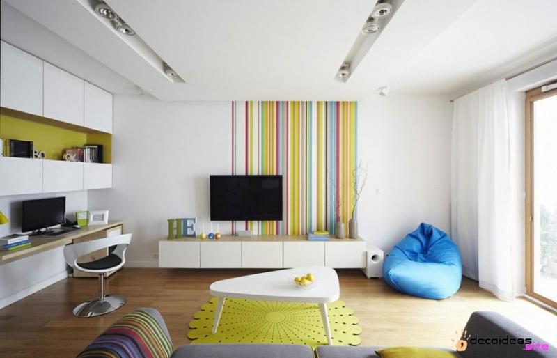 Olohuoneen seinä moderni muotoilu värillinen seinän koristelu raidat TV -seinät