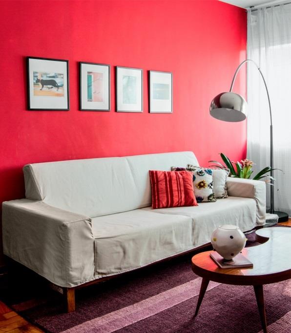 Olohuoneen suunnitteluideoita moderni sohva punainen väri