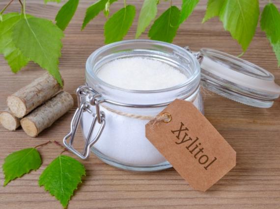 Tee hammastahna itse Harjaa hampaasi xylitol -DIY -hammastahnan ainesosilla