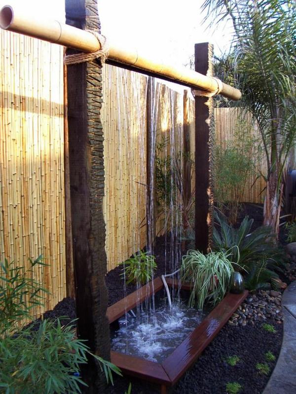 Zen -puutarhan istutus japanilaisia ​​bambukasveja