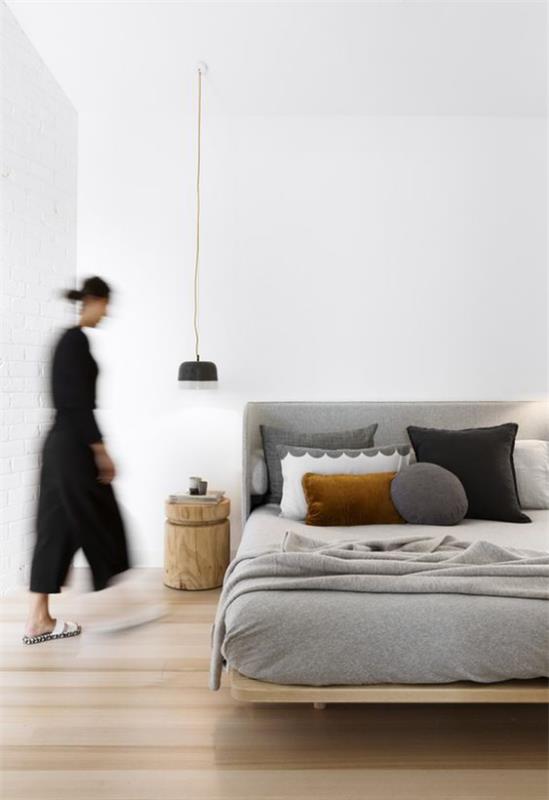 Zen -makuuhuoneen elementit perinteisessä japanilaisessa sisustuksessa, yksinkertaiset huonekalut minimoitu