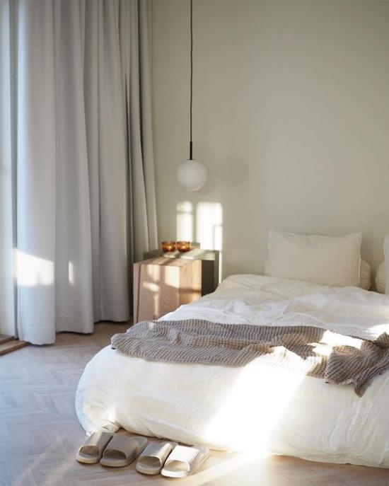 Zen -makuuhuoneet vain nukkumiseen käyttävät valoisaa, rauhallista huoneilmapiiriä, ei turhaa