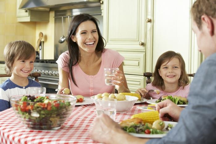 laihtua onnistuneesti nauttia syömisestä perheen keittiö